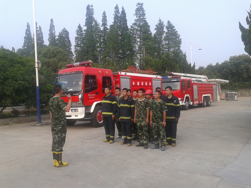 警钟长鸣，共筑化工安全“防火墙”-------天长市消防队与皖东化工消防演练掠影