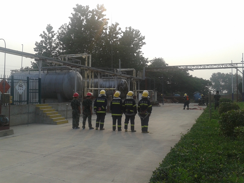 警钟长鸣，共筑化工安全“防火墙”-------天长市消防队与皖东化工消防演练掠影